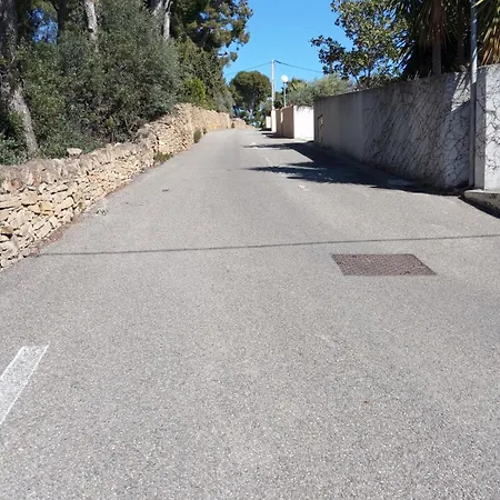 D'hotes Chante Cigale