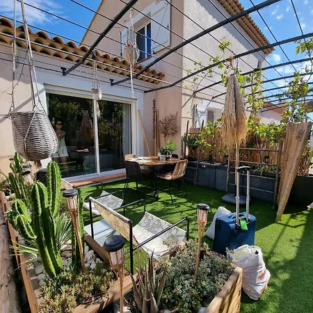 D'hotes Chante Cigale 3*