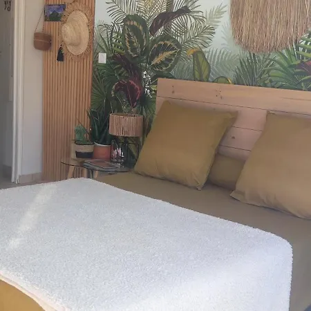 D'hotes Chante Cigale Отель типа 