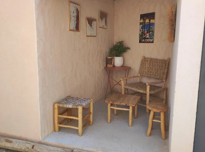 D'hotes Chante Cigale