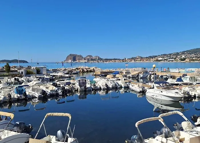 D'hotes Chante Cigale Bed & Breakfast 3*